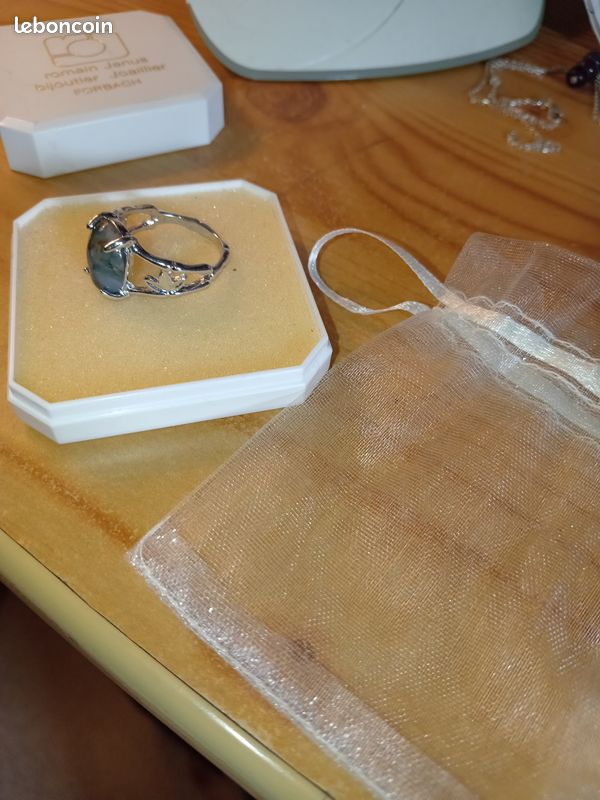 Bague atypique (image 2)