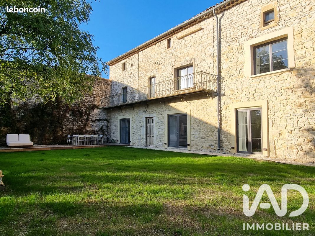 Maison 10 pièces 300 m² · à Castelnau-Valence · 300 m² · 760 000 €