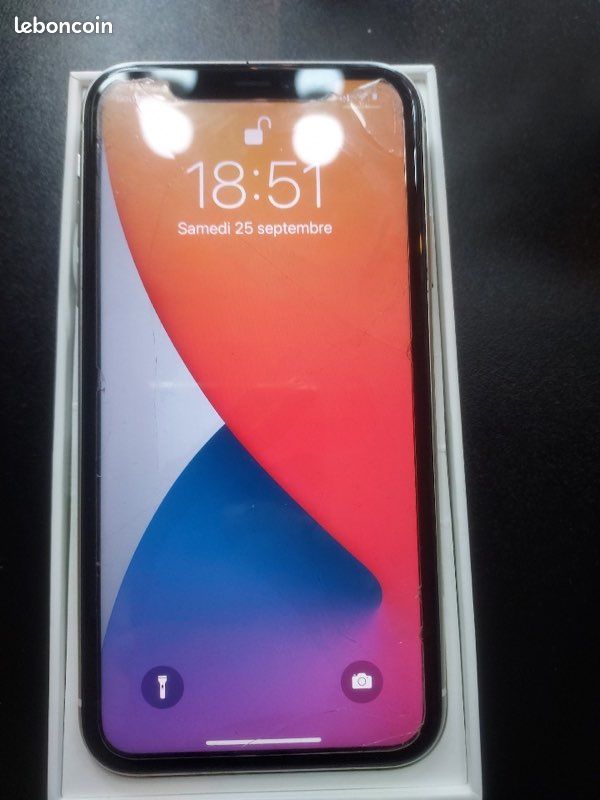 IPhone 11 128go (image 1)