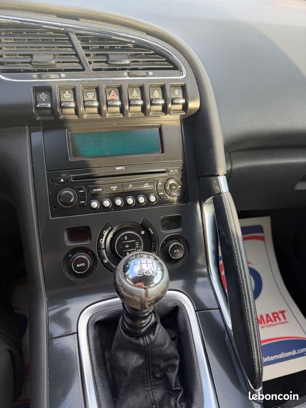 Peugeot 3008 2.0 HDI (image 18)