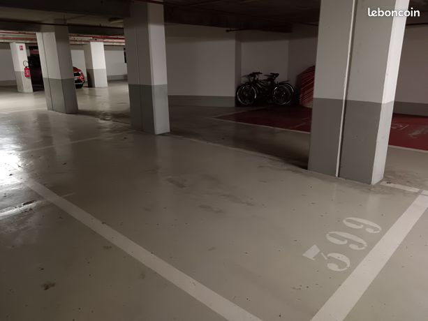 https://img.leboncoin.fr/api/v1/lbcpb1/images/de/84/75/de8475f7f64303c8816cc9e196c0038b15ebc167.jpg?rule=ad-image
