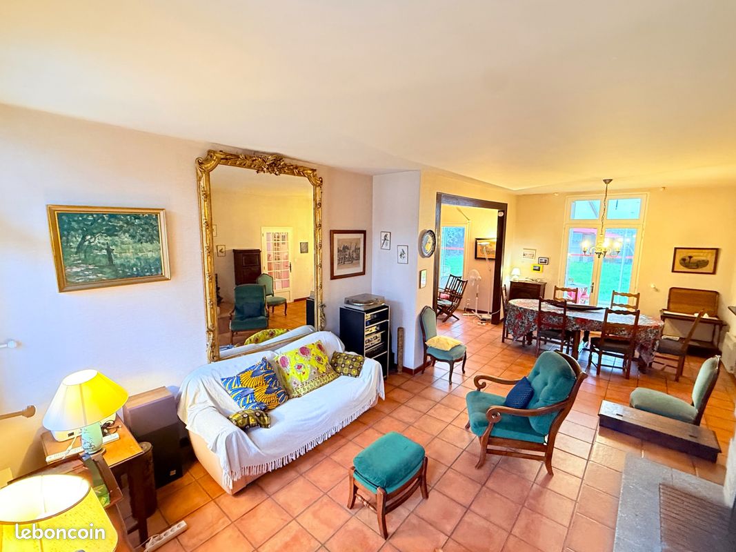 Maison 8 pièces 228 m² · à Arès · 228 m² · 997 500 €