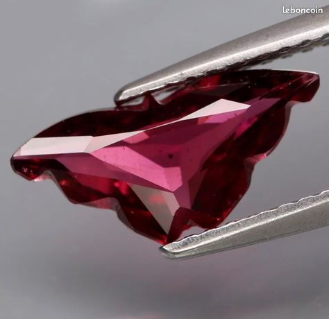 Rhodolite Naturelle De Madagascar – Pierre Précieuse Rouge Pourpre 3,29 Carats – Non Traitée