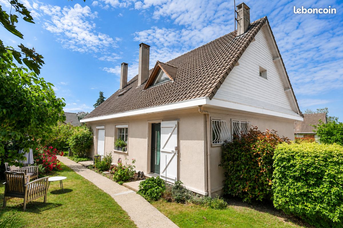 Maison 5 pièces 1138 m² · à Saintry-sur-Seine · 1 138 m² · 399 000 €