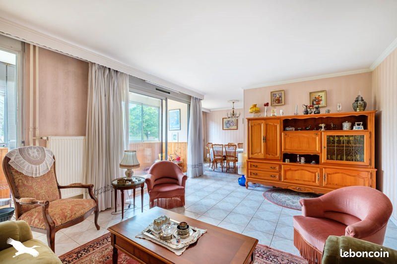 Appartement 6 pièces 113 m² · à Vénissieux · 113 m² · 249 998 €