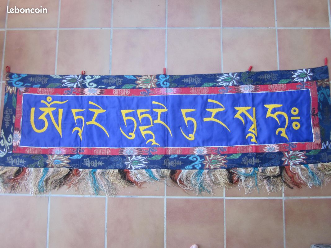 Broderie tankha tibétain (image 1)
