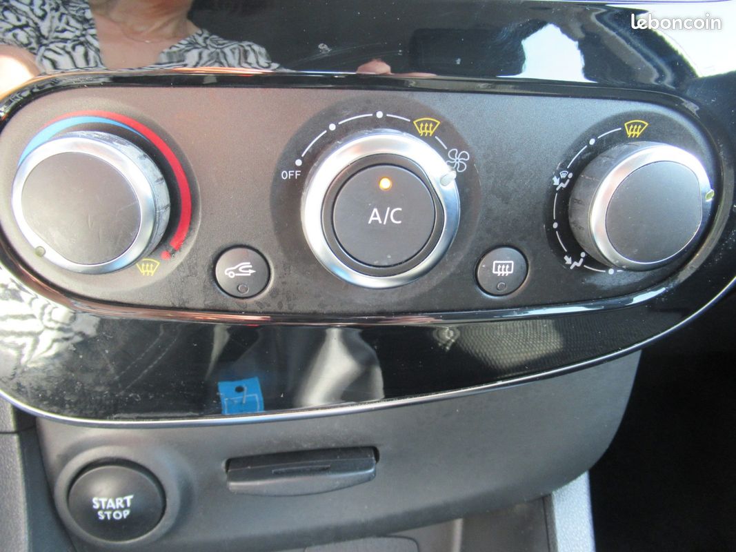 Renault CLIO IV TCE 90 CV ZEN Business ECO2 (image 8)