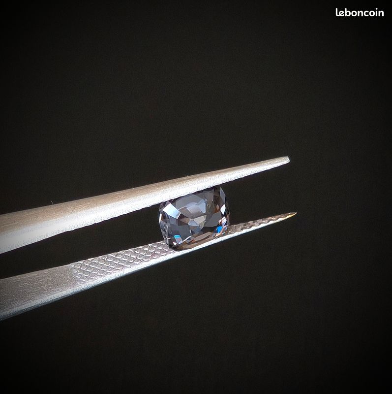 Spinelle gris naturel 1,05 ct certifié IGI – Non traité (image 4)