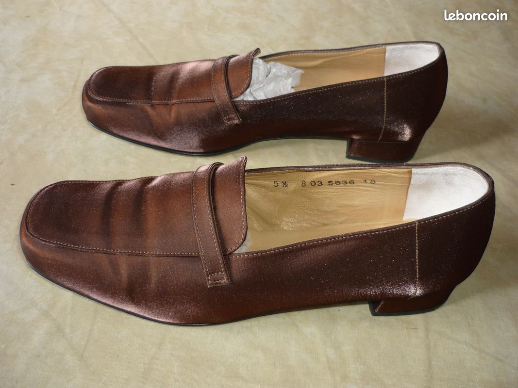 1 paire de mocassins femme cuir et satin Robert Clergerie (image 1)