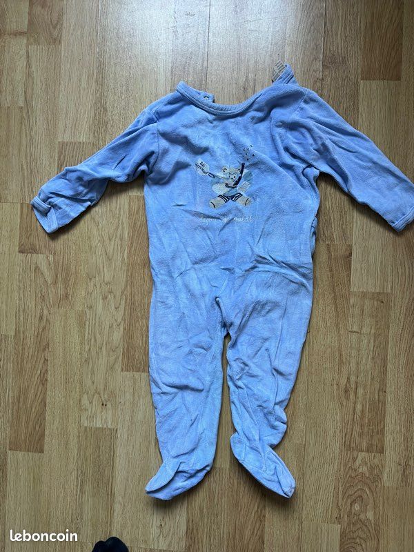 Lot combinaison pyjama (image 3)
