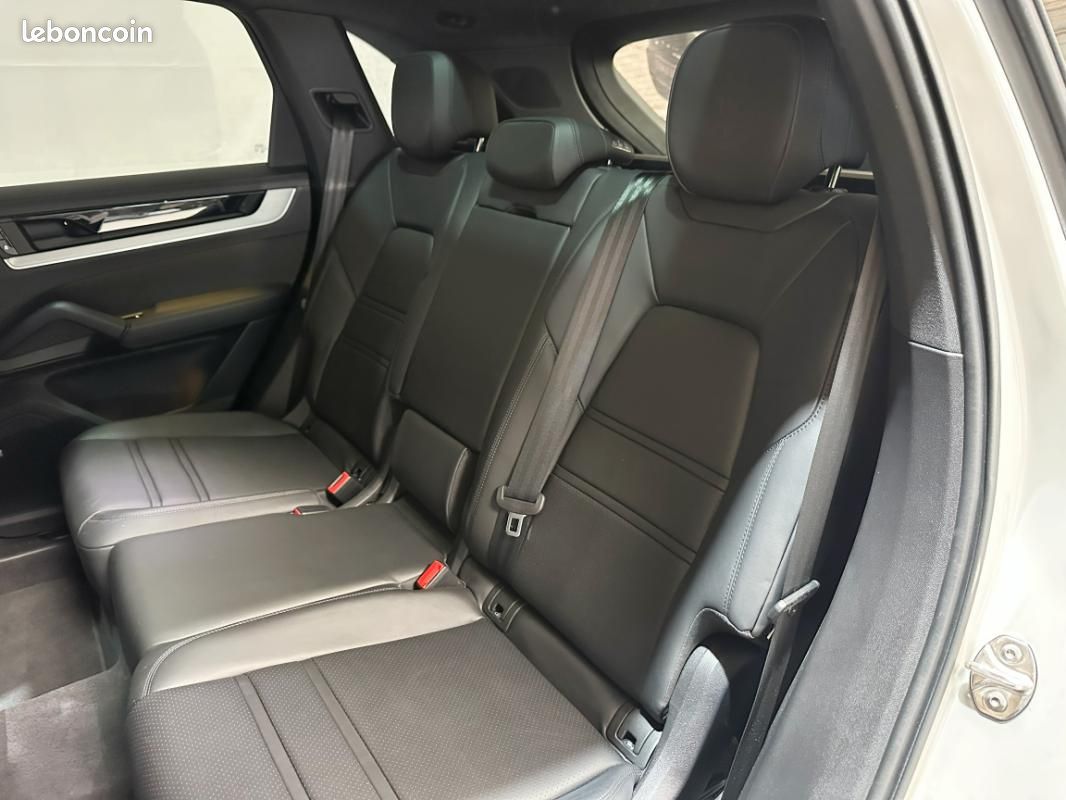 Porsche Cayenne E-Hybrid V6 3.0 470ch Tiptronic 8 (image 10)