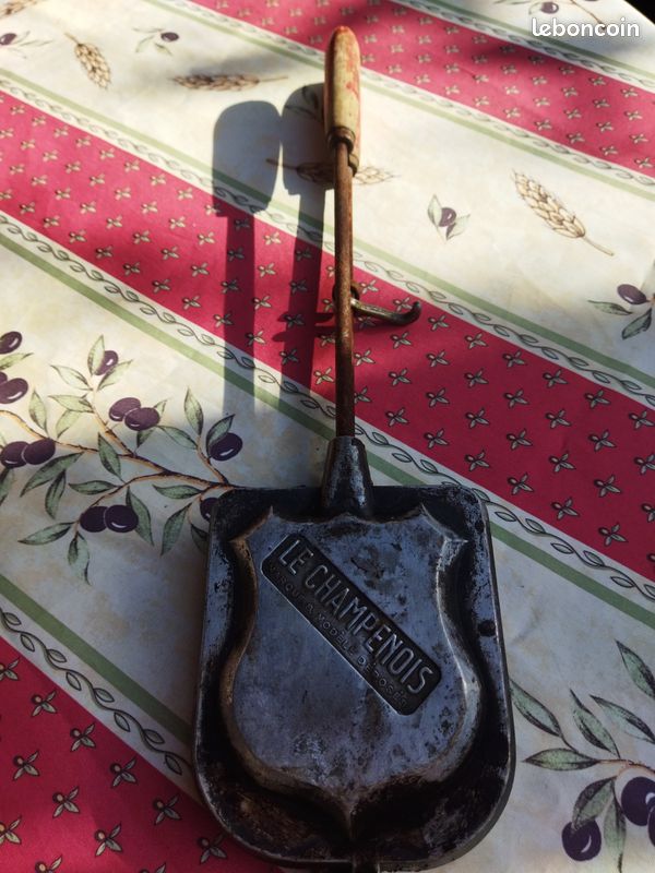 Appareil à croques ancien (image 1)