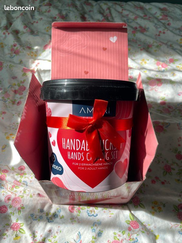 Kit pour moulage de mains (image 1)