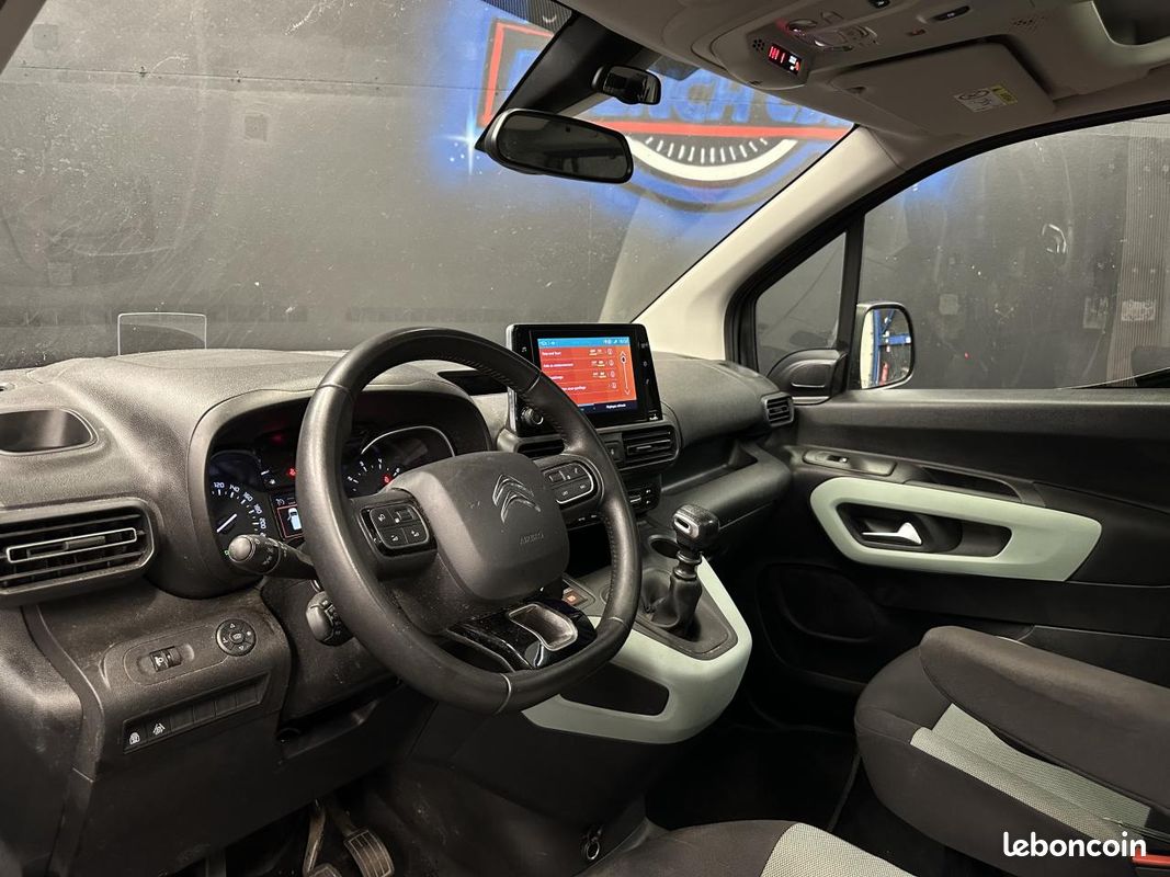 CITROEN BERLINGO III 1.5 BlueHDi 130 CH / COMBI M Shine PHASE 1 (image 18)