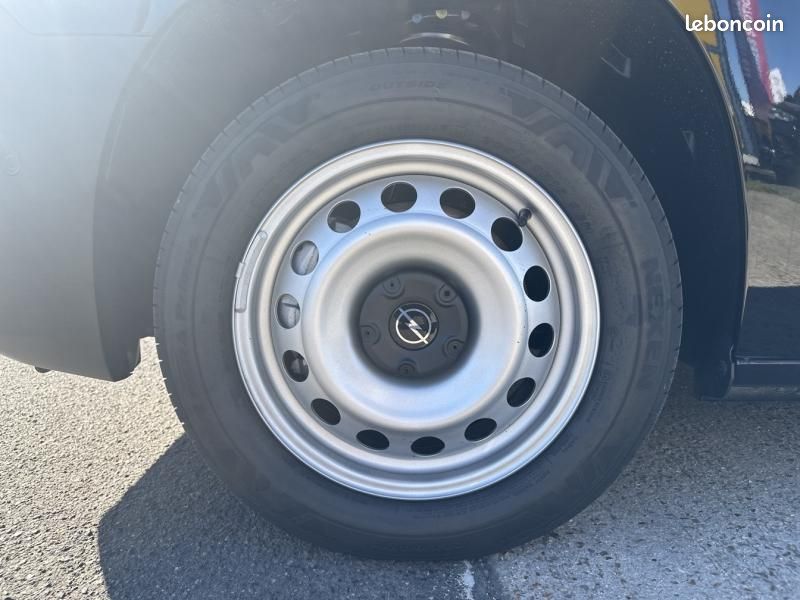 Opel Combo Cargo M Diesel 130ch automatique Pack Premium Connect (image 9)