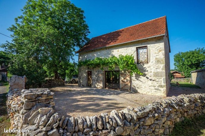 Grange 3 pièces 90 m²