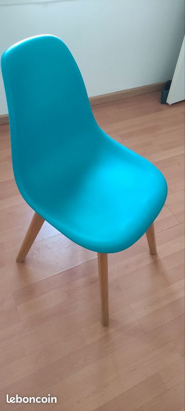 Chaise type scandinave (image 2)