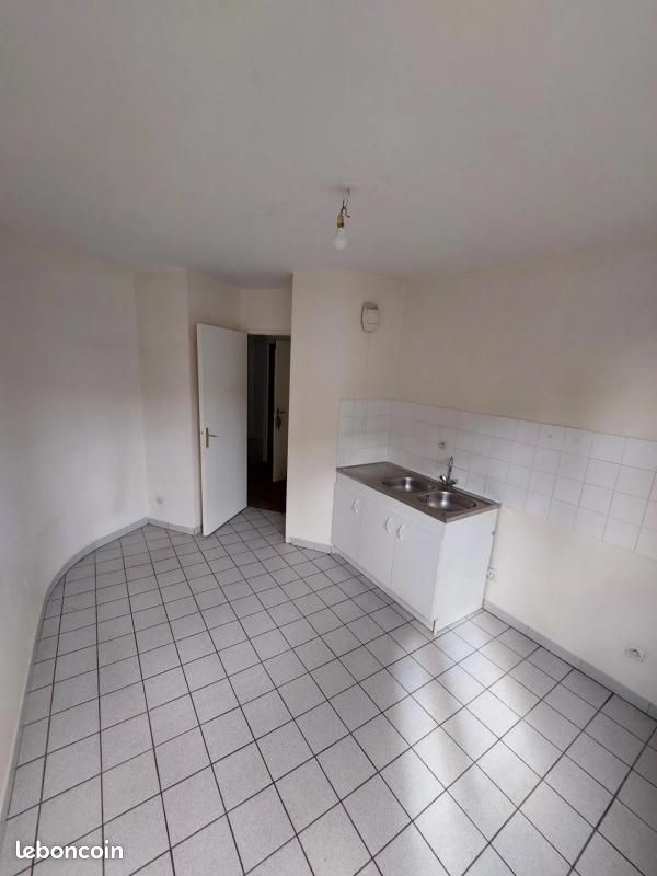 Appartement 3 pièces 70 m² · à Saint-Étienne · 70 m² · 603 €/mois