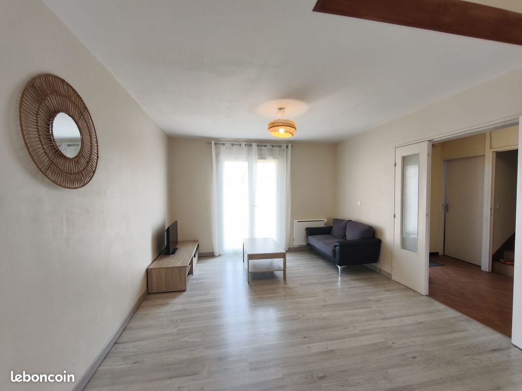 Maison 3 pièces 82 m² · à Belleville-sur-Loire · 82 m² · 830 €