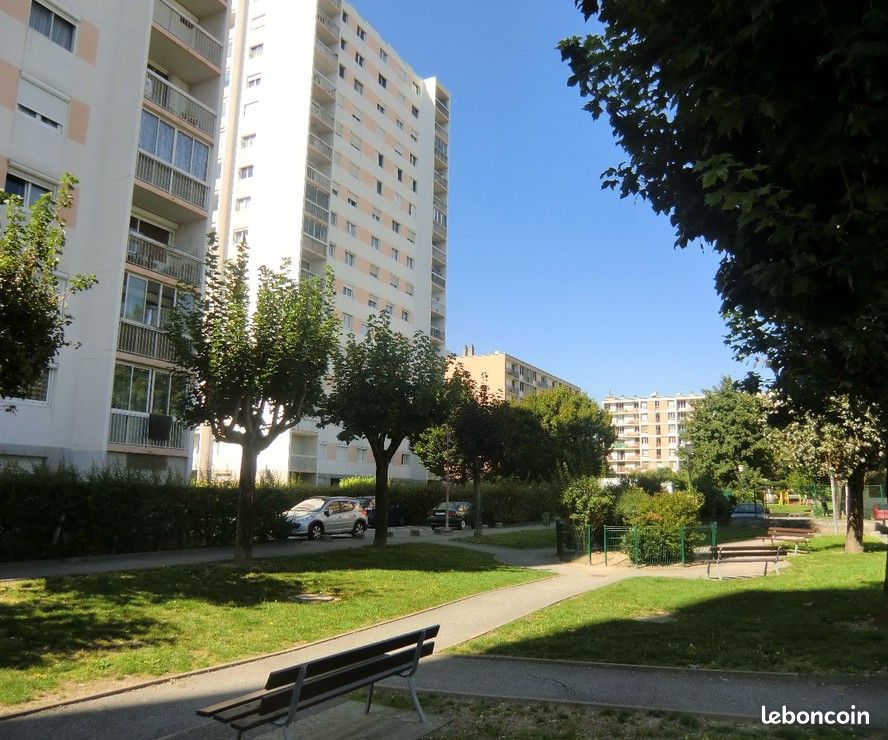 Appartement 5 pièces 87 m² · à Sassenage · 87 m² · 1 004 €