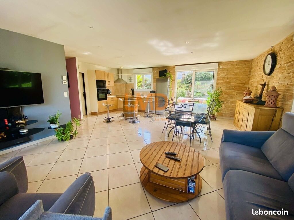 Maison 7 pièces 130 m² · à Firmi · 130 m² · 208 000 €