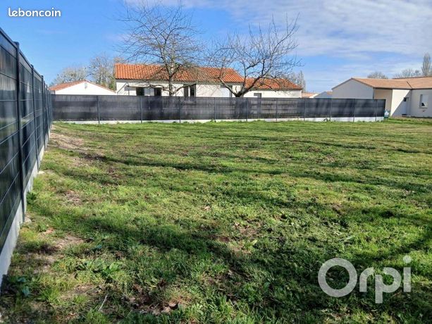 Terrain 745 m² Commequiers
