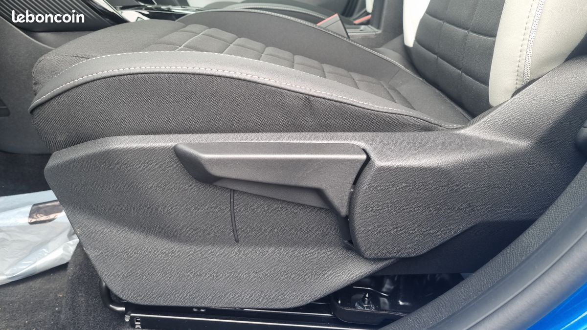 CITROEN C3 Hybride 110 ch Automatique Max (image 13)