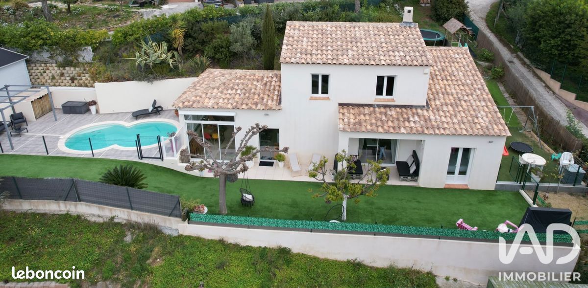 Maison 6 pièces 161 m² · à Bormes-les-Mimosas · 161 m² · 919 000 €