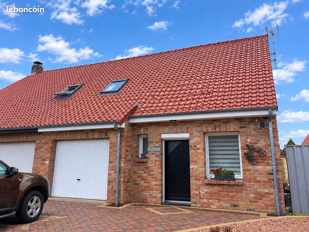 Maison 5 pièces 85 m² · à Estaires · 85 m² · 242 420 €