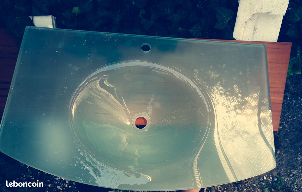 Vends vasque en verre (image 1)