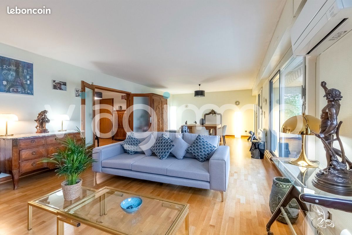 Appartement 5 pièces 126 m² · à Nancy · 126 m² · 40 000 €