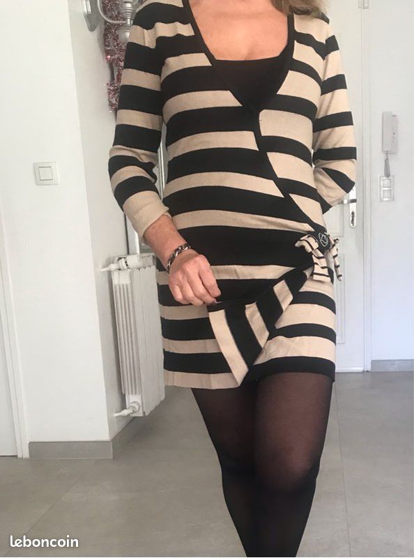 Robe (image 1)