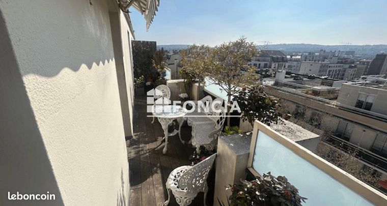 https://img.leboncoin.fr/api/v1/lbcpb1/images/de/96/76/de96763dc618d523e4a357bcebd3cd5b7986733f.jpg?rule=ad-image
