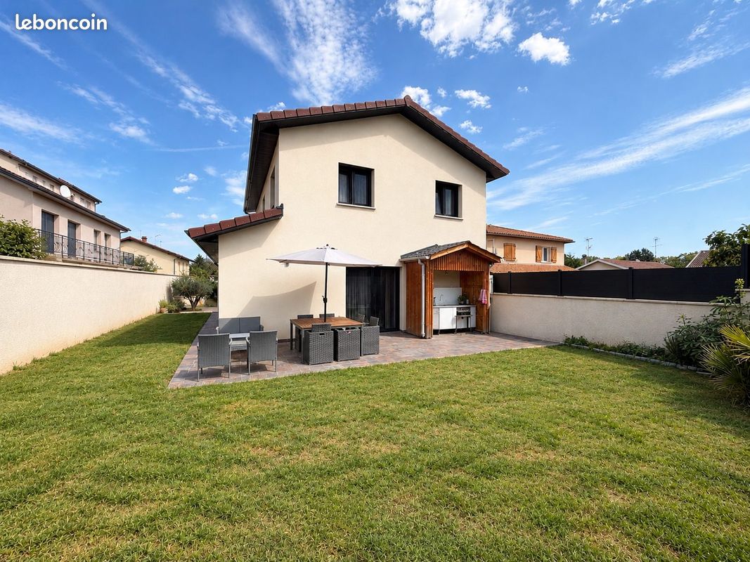 Maison 6 pièces 110 m² · à Pont-de-Chéruy · 110 m² · 389 000 €