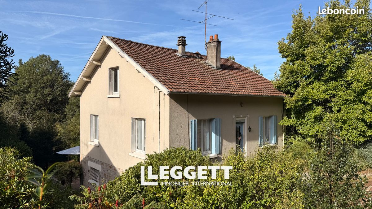 Maison 10 pièces 140 m² · à Saint-Moreil · 140 m² · 110 000 €