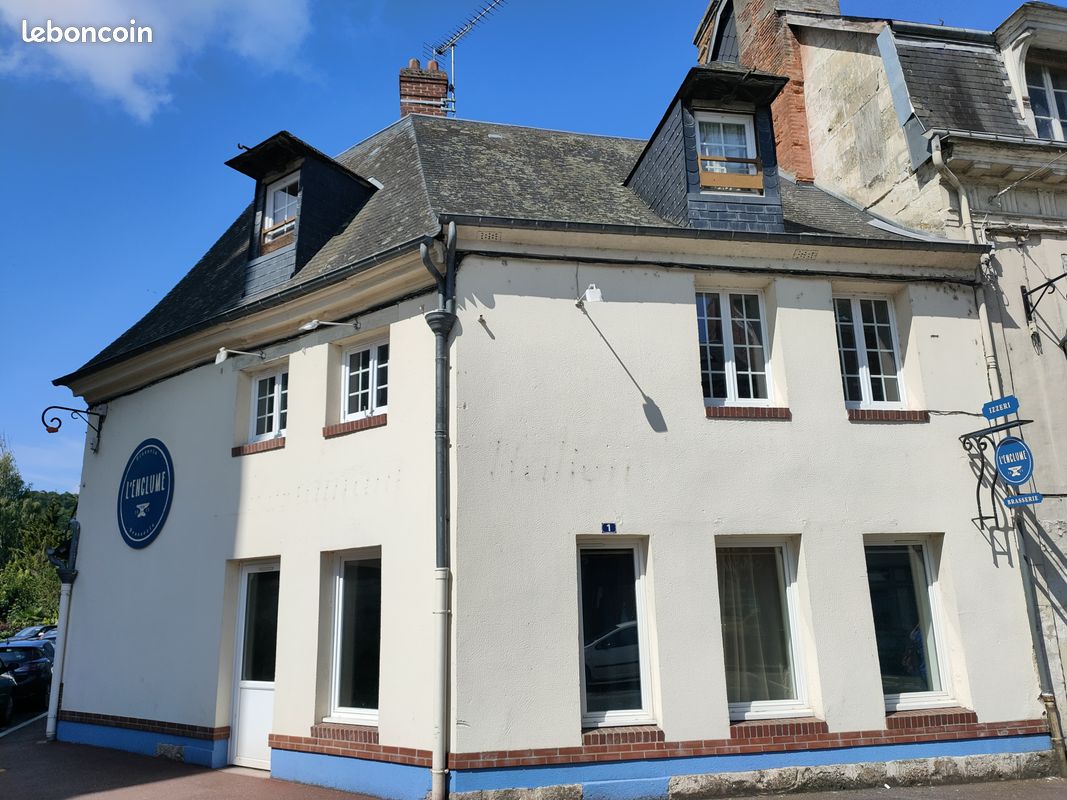 Maison 8 pièces 340 m² · à Orbec · 340 m² · 179 000 €