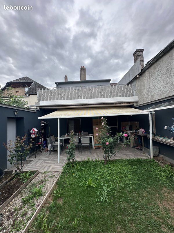 Maison 11 pièces 297 m² · à Uckange · 297 m² · 310 000 €