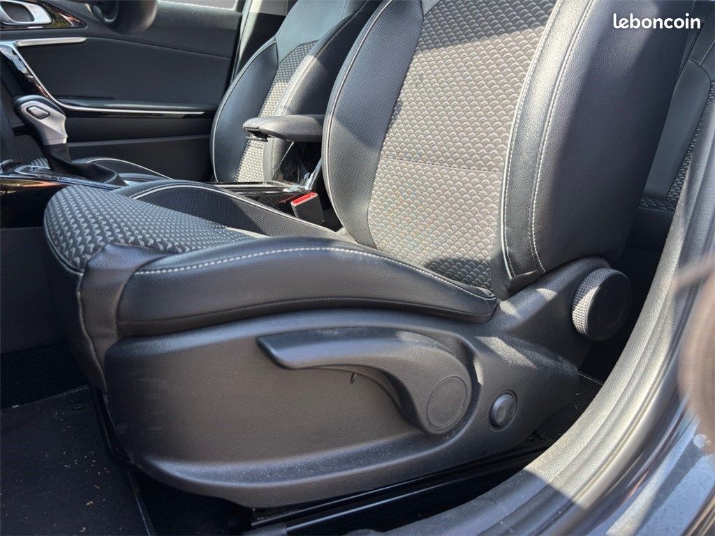 Kia Xceed HYBRIDE RECHARGEABLE 1.6 GDI 141CH DCT6 Active (image 18)