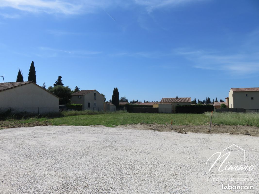 Terrain 1173 m² · à Violès · 1 173 m² · 159 900 €
