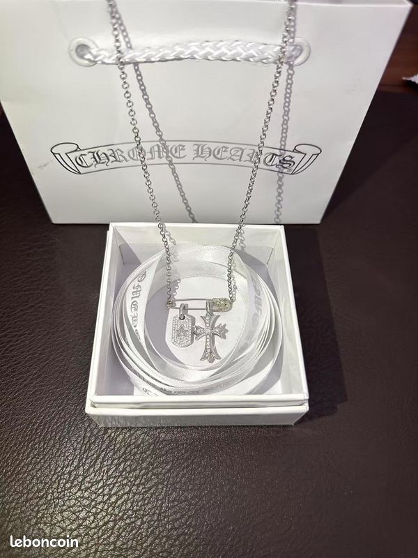 Collier ChromeHearts (image 1)