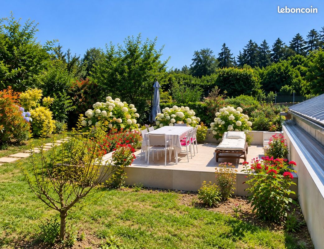 Maison 5 pièces 142 m² · à Grandparigny · 142 m² · 110 000 €