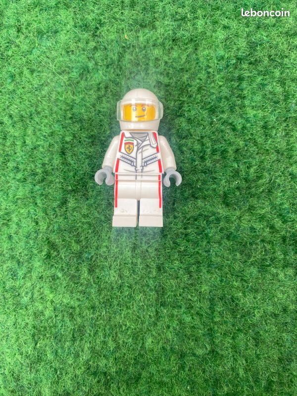 Voiture lego de course (image 6)