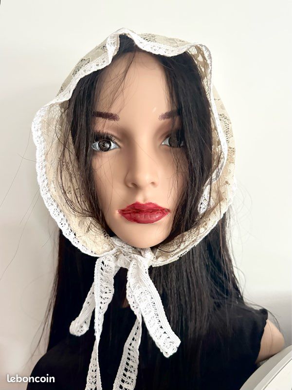 Foulard en dentelle beige (image 4)