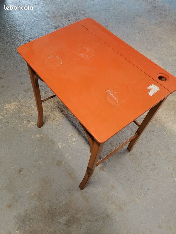 Ancienne table d'écolier "pupitre en bois" (image 1)