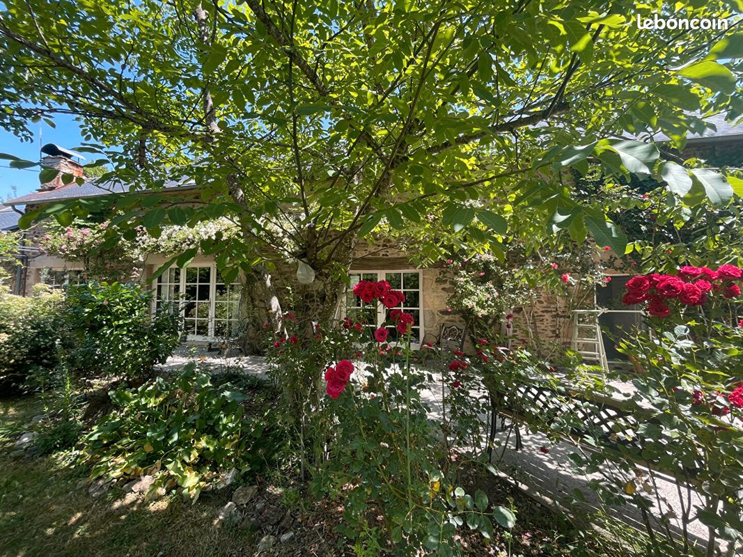 Maison 9 pièces 282 m² · à Chamboulive · 282 m² · 498 500 €