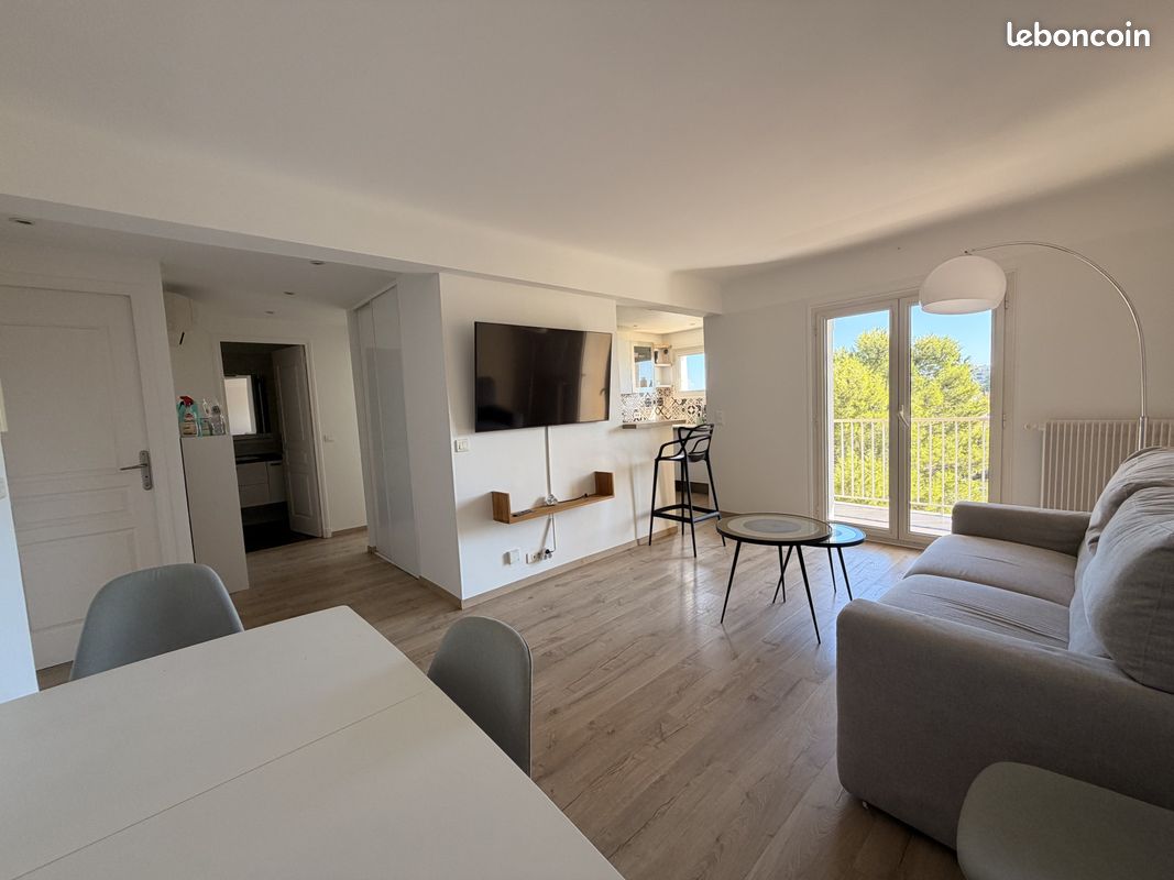 Parking 2 pièces 43 m² · à Antibes · 43 m² · 1 090 €/mois