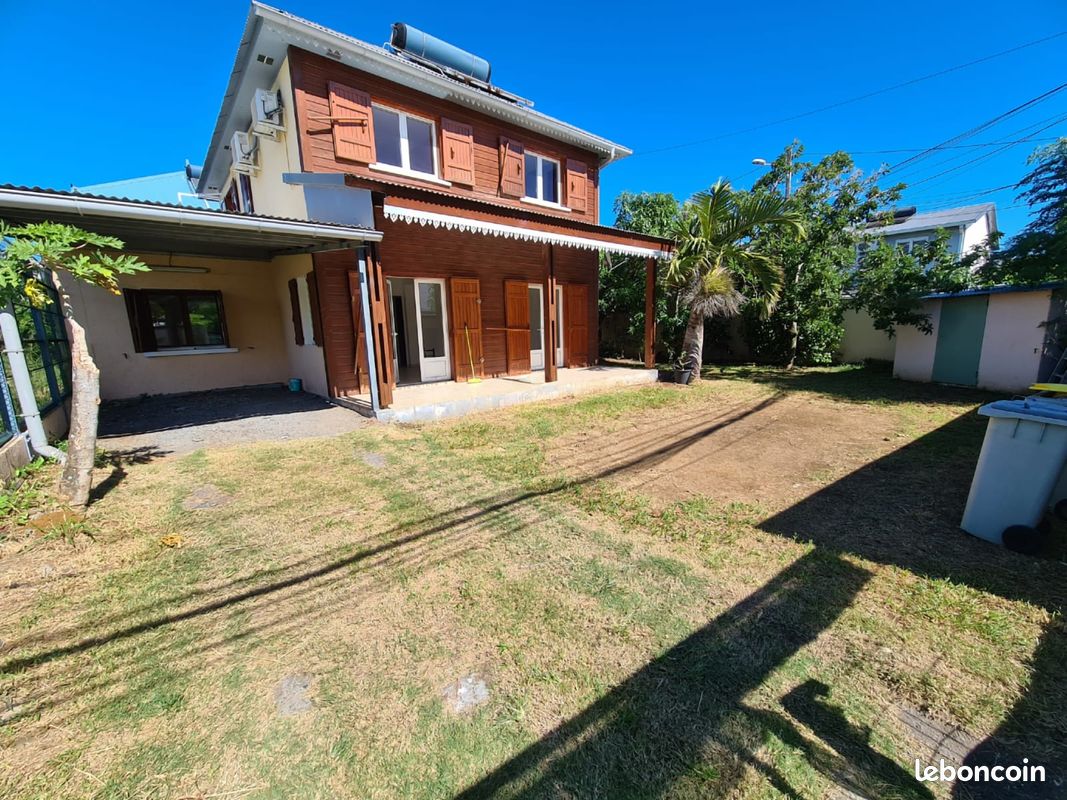 Maison 5 pièces 120 m² · à Sainte-Suzanne · 120 m² · 319 000 €