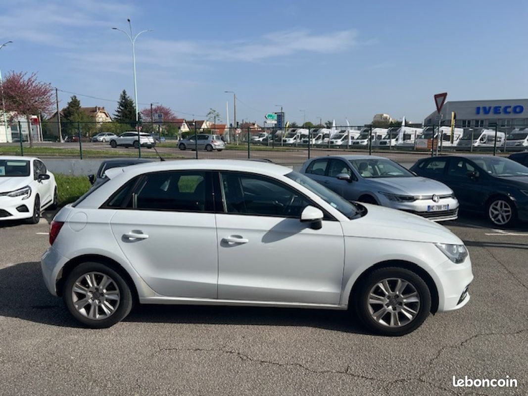 AUDI A1 SPORTBACK 1.2 TFSI 86 Attraction (image 2)