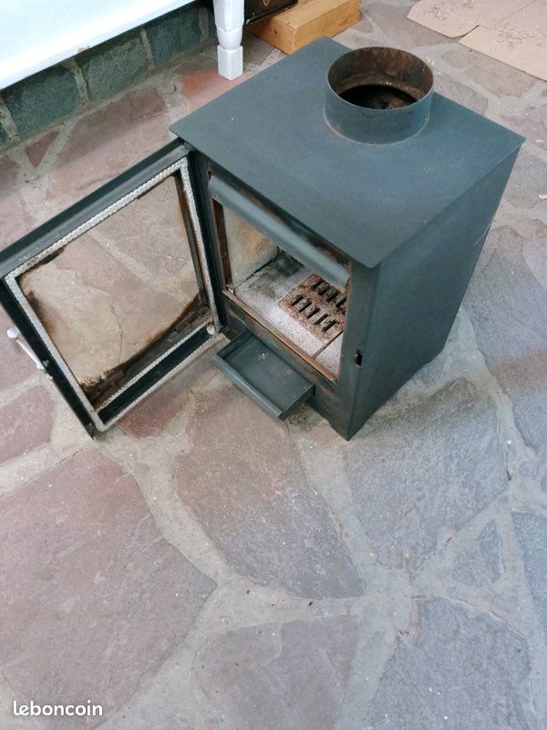 Cheminée feu de bois (image 2)