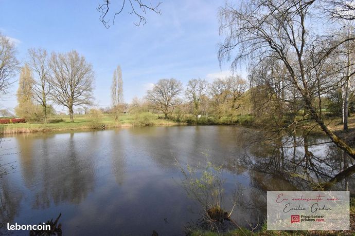 Terrain 11 556 m² La Plaine